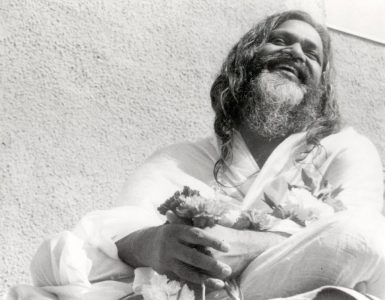 Само-знание: свет, просветляющий все мысли и действия