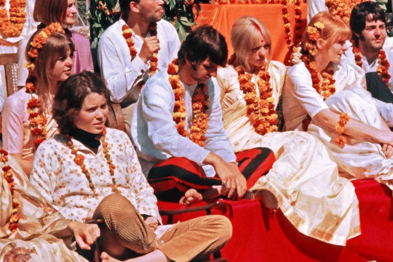 Пруденс Фарроу, героиня песни «Dear Prudence», вспоминает свои встречи с THE BEATLES
