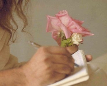 Любовь – это жизнь, говорит Махариши